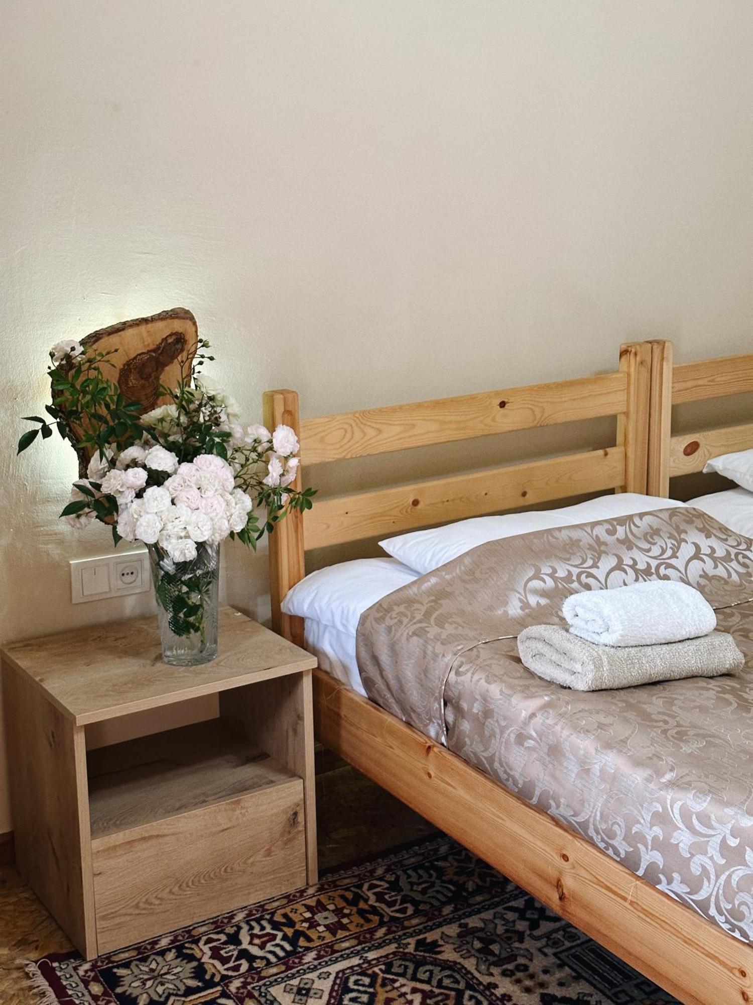 Hovek Guest House Dilijan Exterior photo